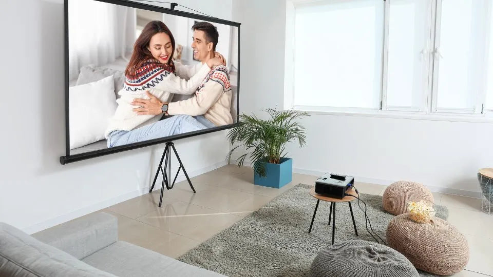 モバイルプロジェクターのおすすめ10選!小型・軽量・高コスパを厳選